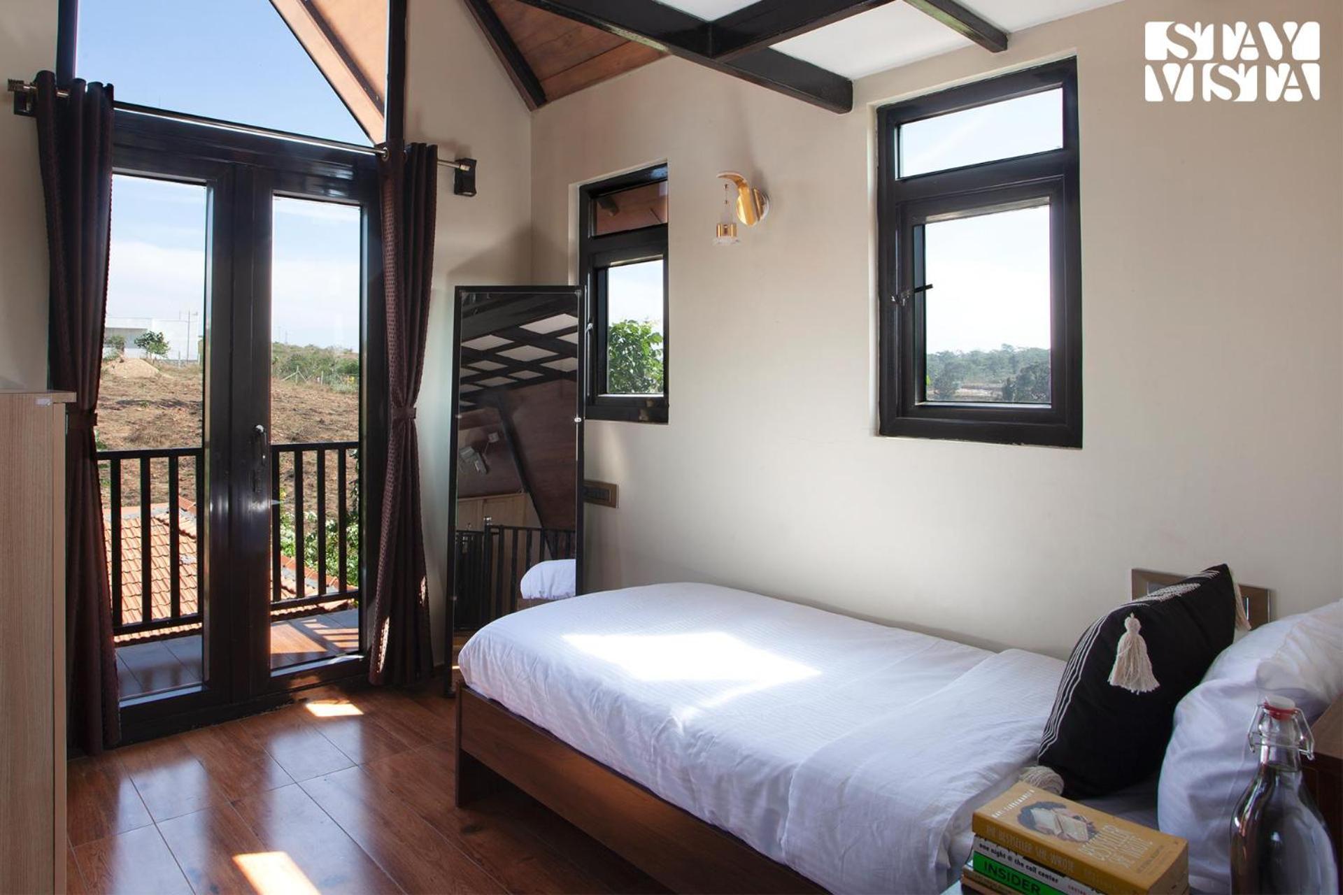 Stayvista At Hillside Harmony Pvt Pool & Free Breakfast Bangalore Exterior photo